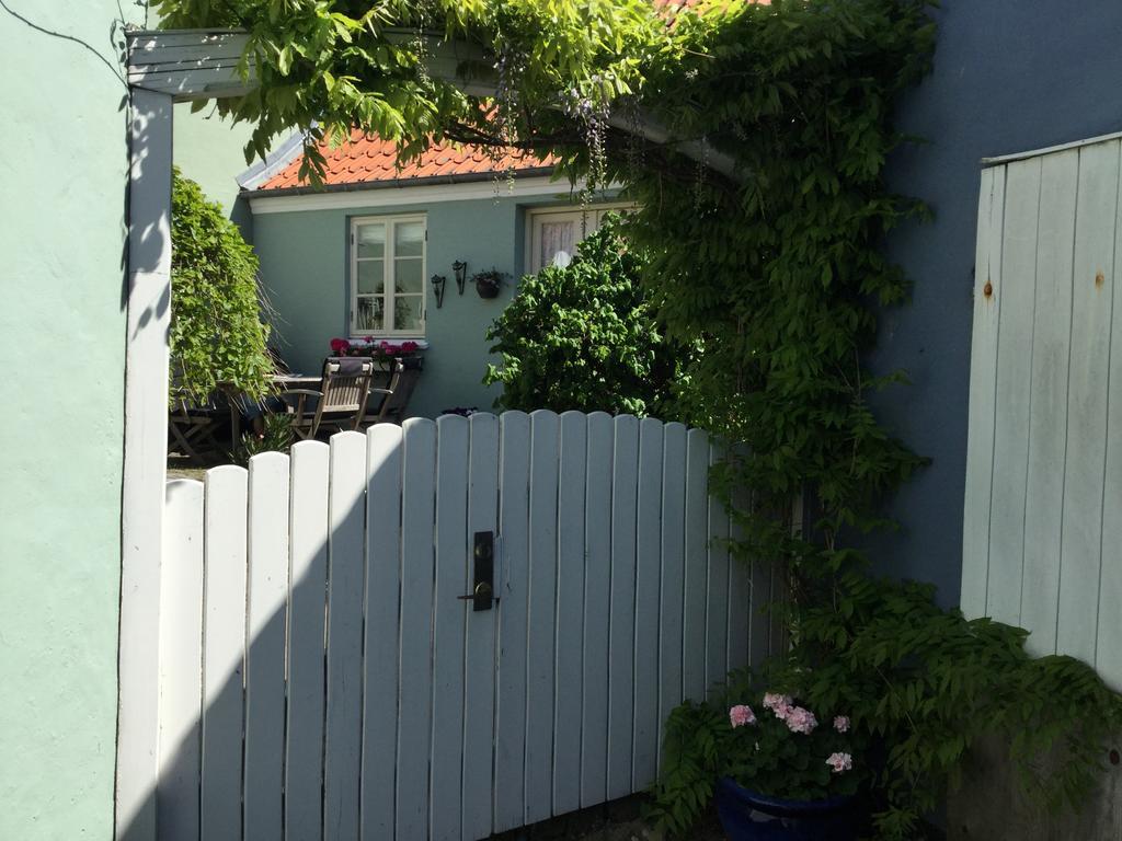 Baghuset Apartment Ebeltoft Bagian luar foto